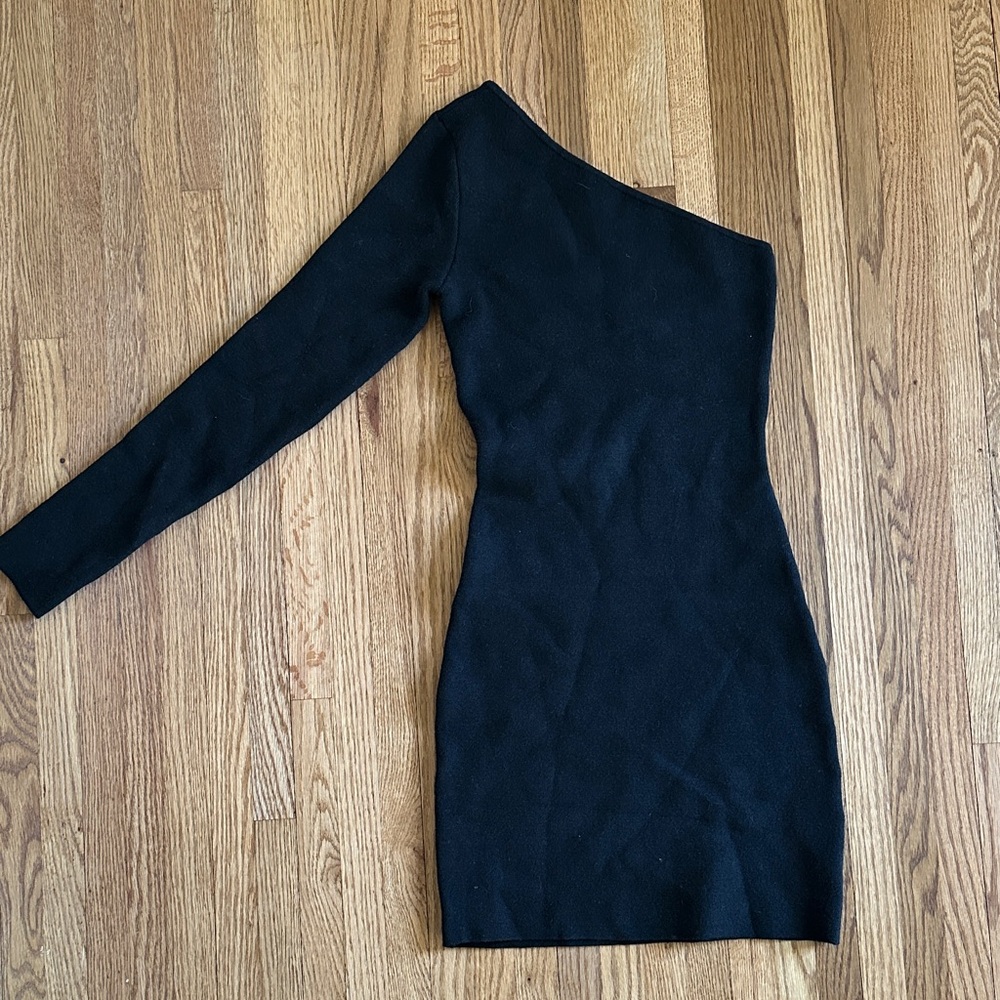 Abercrombie & Fitch Elegant Black One-Shoulder Dress